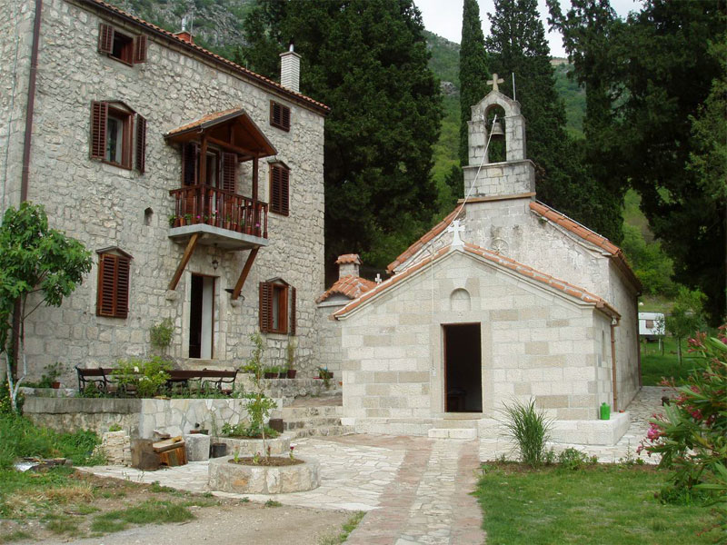 Главная церковь монастыря Дуга Морачка посвящена Успению Пресвятой Богородицы