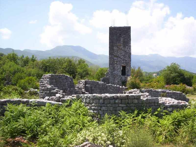 Монастырь Пречиста Крайнска в настоящее время пребывает в руинах