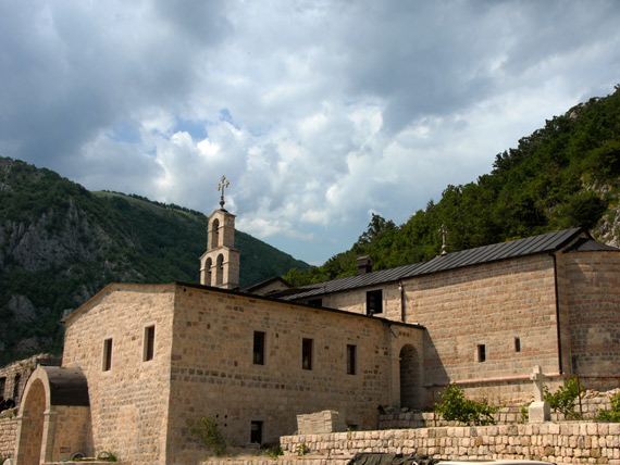 Монастырь  Станевичи был заново отстроен на месте руин, оставшихся с XIX века