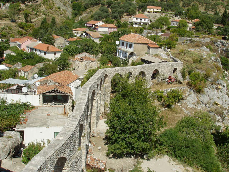 Барский акведук - единственное хорошо сохранившееся подобное сооружение в Черногории