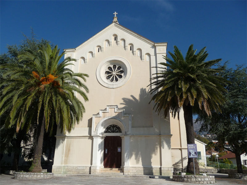 Современная церковь Святого Иеронима была построена на месте более старого храма XVII века