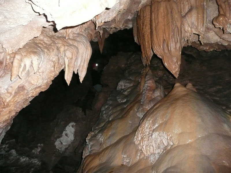 Пещера Жмрлевица наполнена причудливыми подземными украшениями