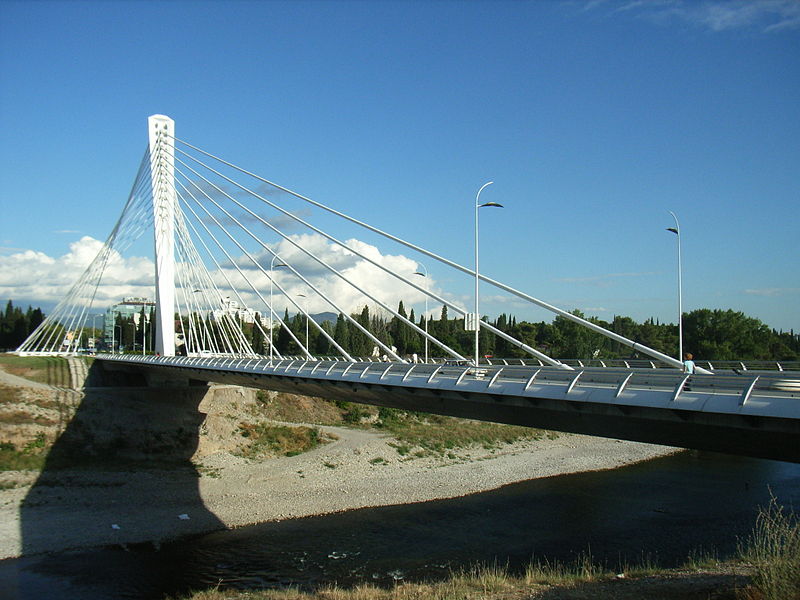 Мост Тысячелетия один из самых красивых в Подгорице