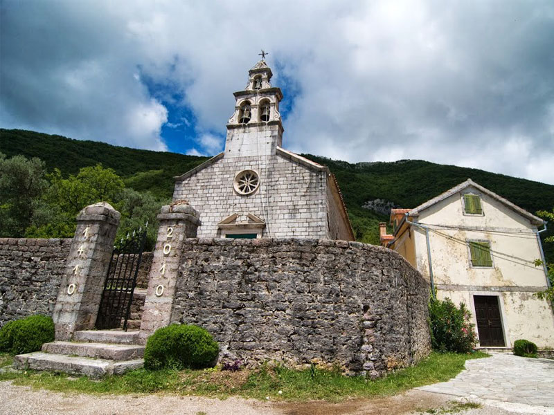 Церковь Святой Марии - центральный храм каменного селения